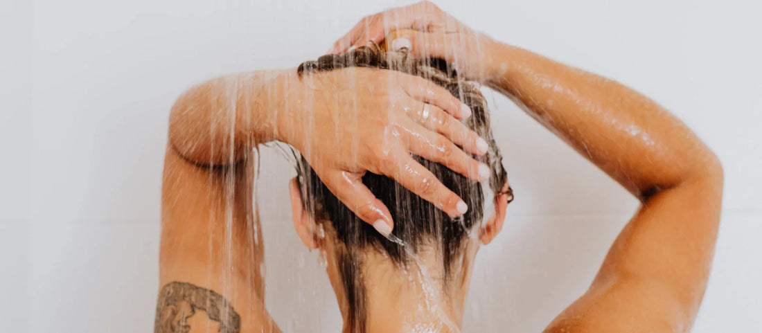 How to take a shower properly with correct temperature and technique
